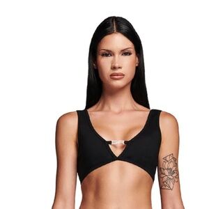 I am gia lucid top black